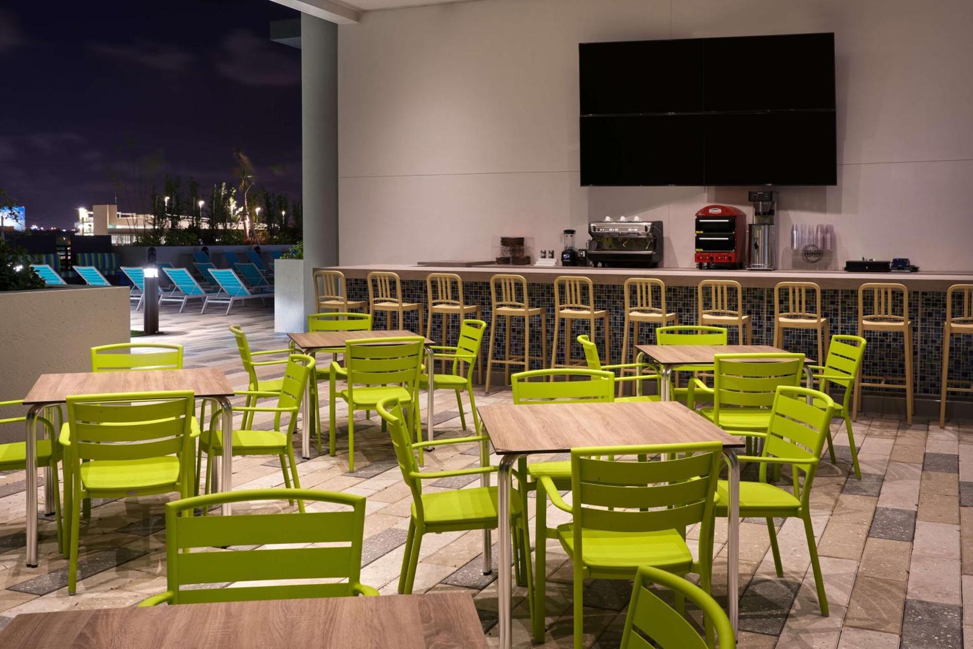 Tru By Hilton Fort Lauderdale Downtown-Flagler Village Bagian luar foto